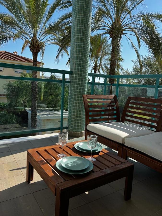 Pont Sec Apartments Дения Екстериор снимка
