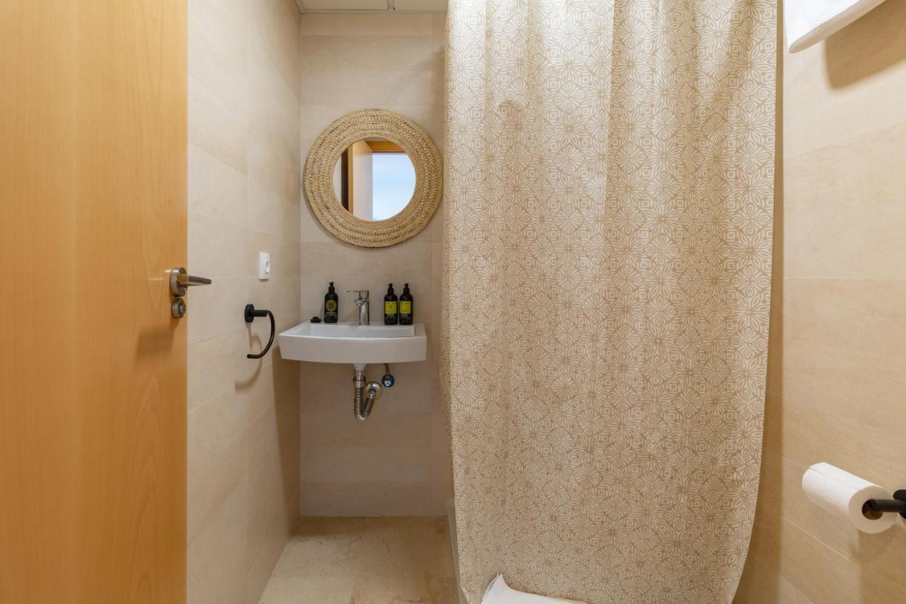 Pont Sec Apartments Дения Екстериор снимка