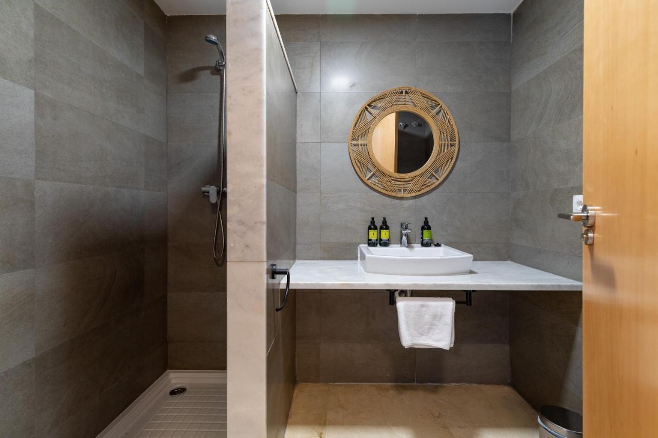 Pont Sec Apartments Дения Екстериор снимка