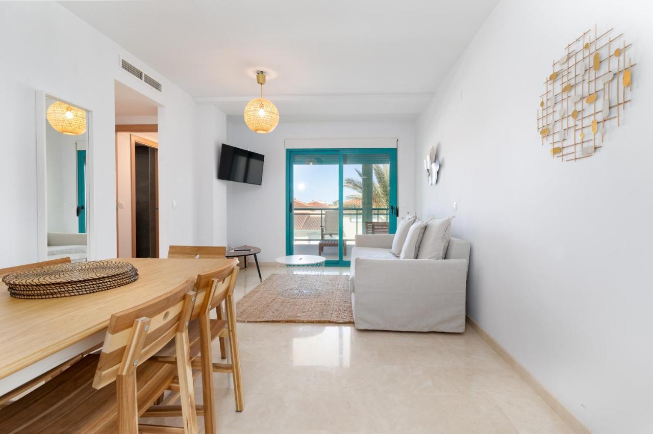 Pont Sec Apartments Дения Екстериор снимка