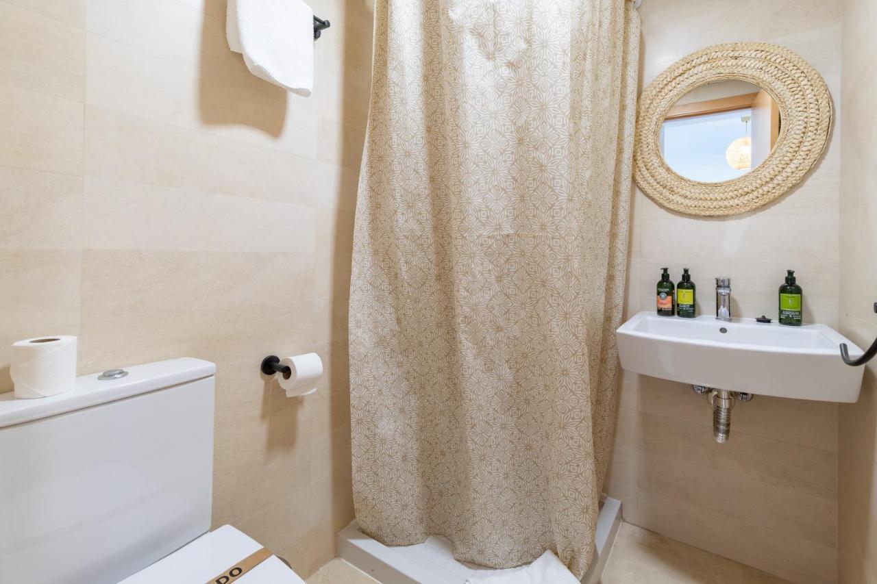 Pont Sec Apartments Дения Екстериор снимка