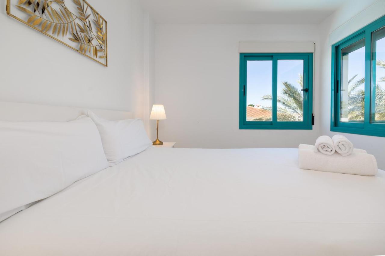 Pont Sec Apartments Дения Екстериор снимка