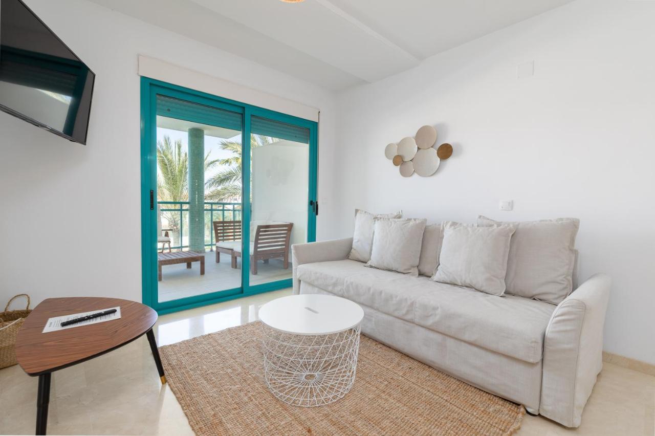 Pont Sec Apartments Дения Екстериор снимка