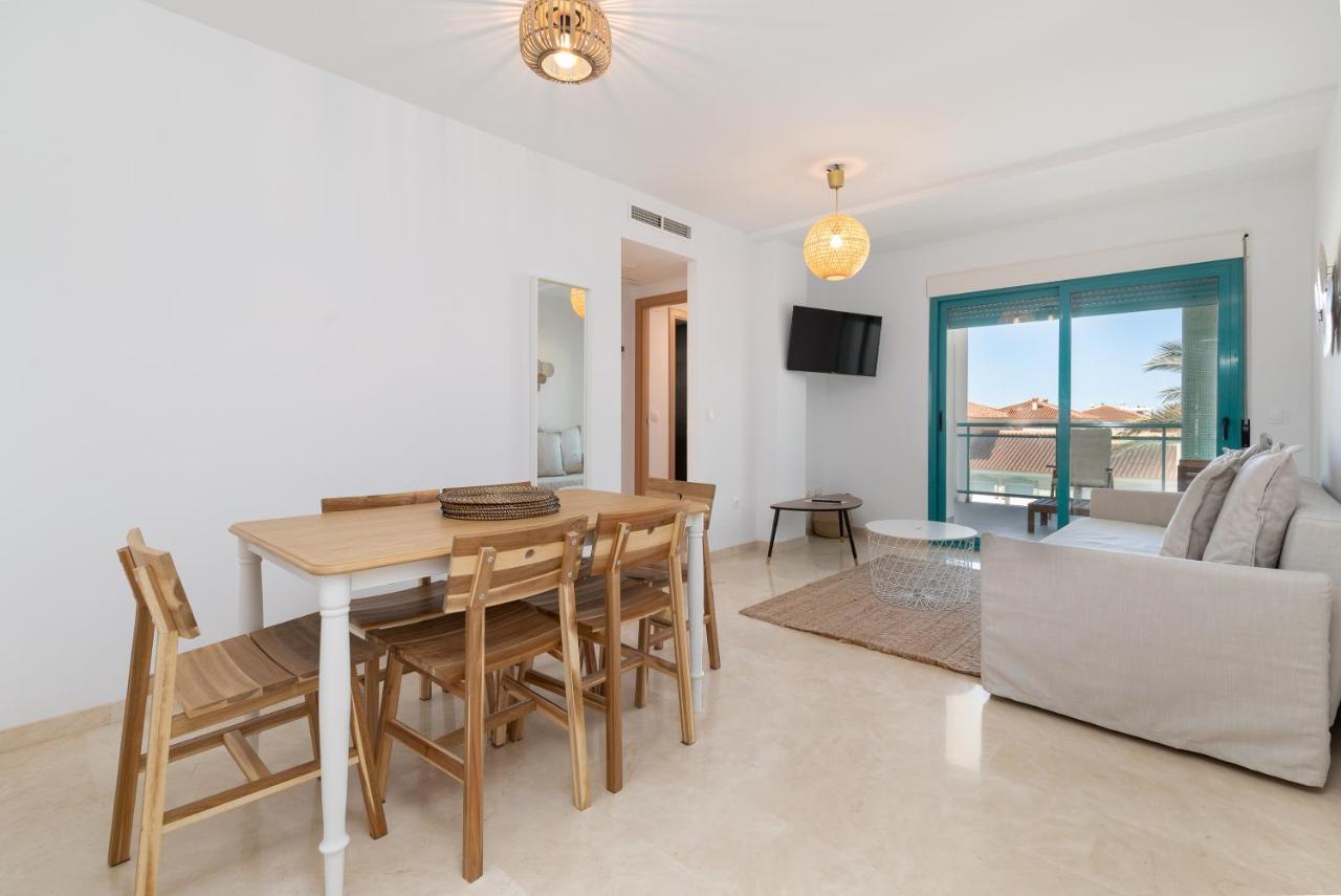Pont Sec Apartments Дения Екстериор снимка