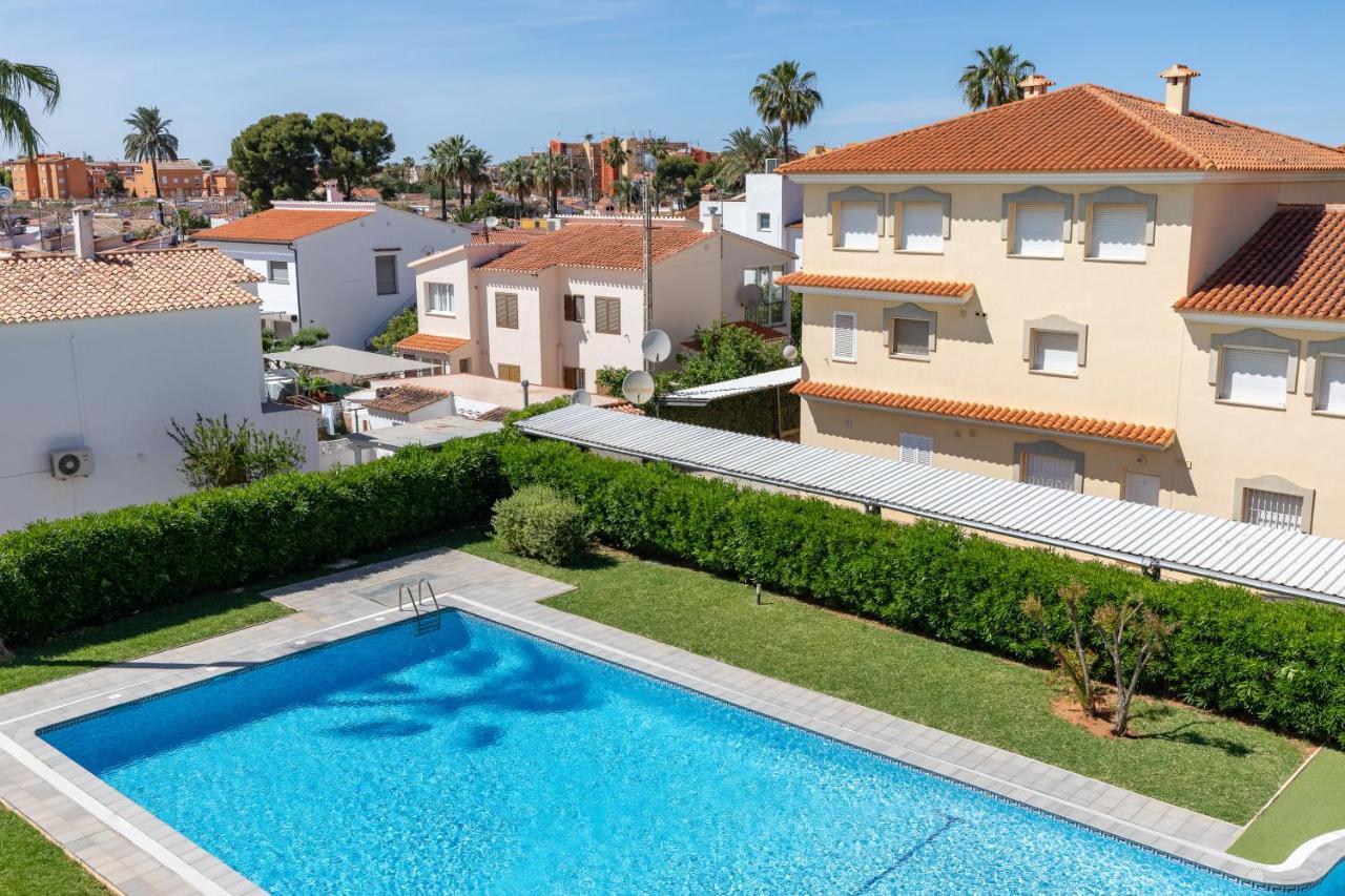 Pont Sec Apartments Дения Екстериор снимка